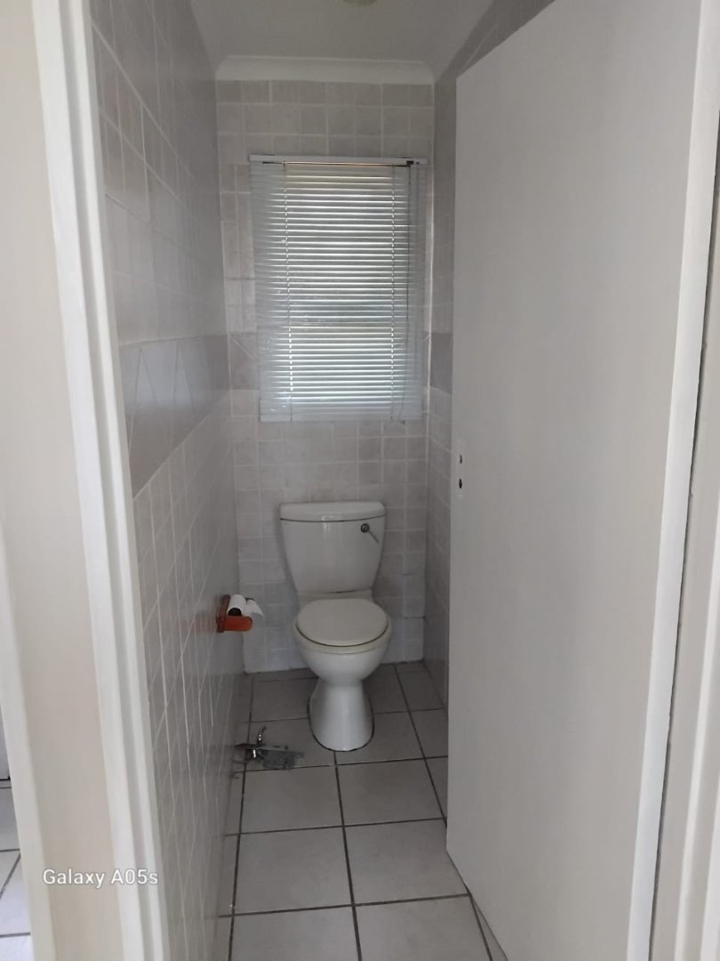 To Let  Bedroom Property for Rent in Kabega Park Eastern Cape